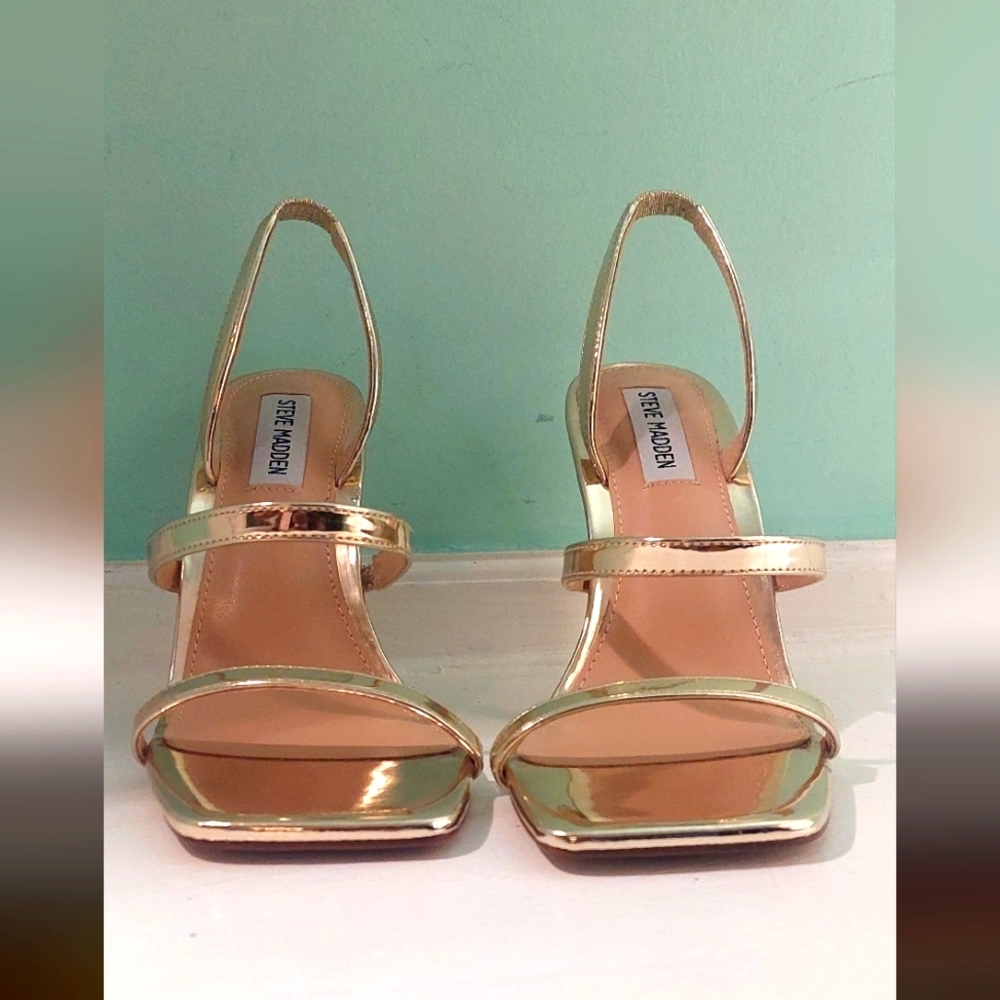 Brand new ..never been worn. steve madden high heeled sandals